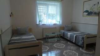 Гостевой дом U Viktora Guest House Брест Апартаменты-студио-5