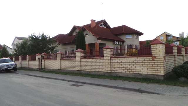 Гостевой дом U Viktora Guest House Брест-3